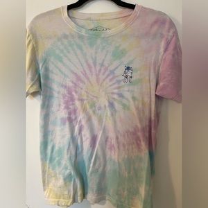 Fade tie dye tee with astronaut on left side